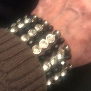 2” cuff bracelet stretch easy to put on and off😍